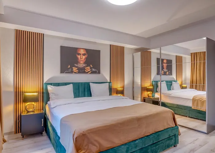 Moon ブカレスト